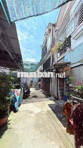 Nhà 1trệt 1lầu + 3phòng trọ kế bên chợ Xóm Nghèo,kcn Sóng Thần Dĩ An