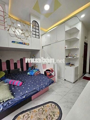 Cho thuê nhà mặt tiền gần siêu thị Go,có sẵn nội thất