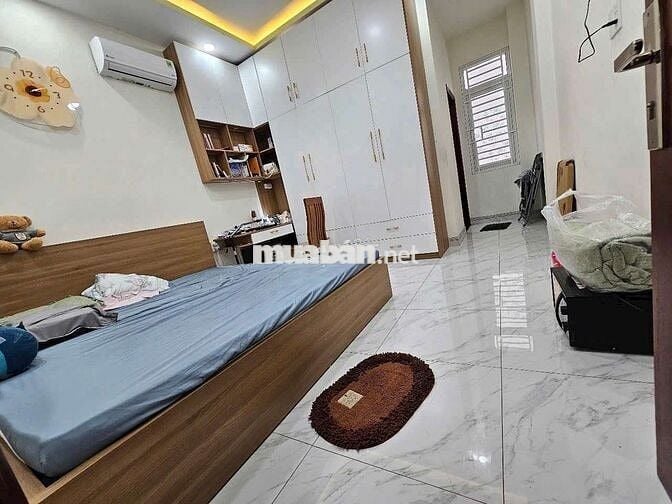 Cho thuê nhà mặt tiền gần siêu thị Go,có sẵn nội thất