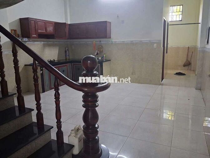 Cho thuê nhà 100M gần siêu thị Go và Trung tâm hành chính Dĩ An