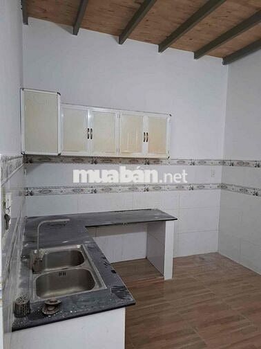 Trệt lửng 4*14; 3pn đg xe tải rẻ chốt lẹ