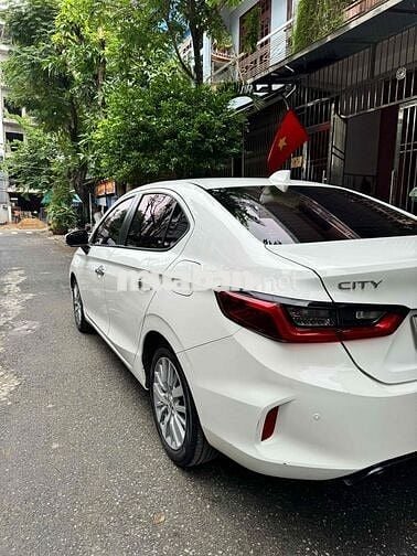 Honda City 2023 1.5 i-VTEC - 24500 km