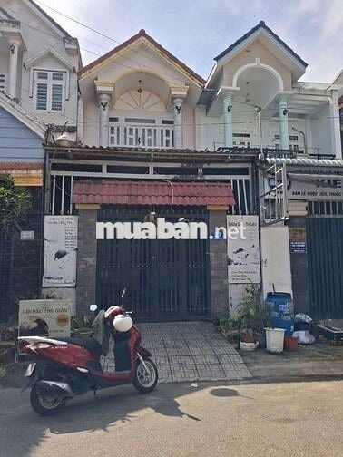 Cho thuê nhà 100M gần siêu thị Go và Trung tâm hành chính Dĩ An