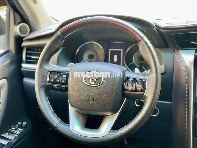 Bán Toyota Fortuner 2019 2.4G 4x2 AT