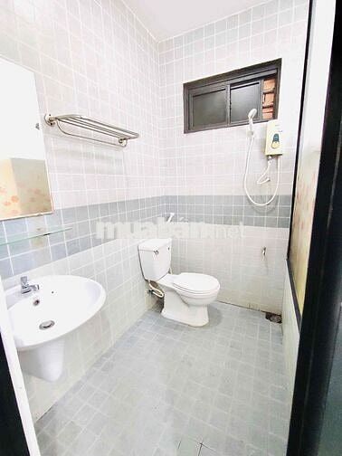 PHÒNG TRỌ 30m2 QUẬN 10 SƯ VẠN HẠNH CÁCH ĐH HUFLIT 500m