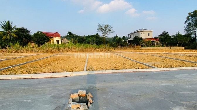 Chủ đất cần bán gấp giá 159 TRIỆU hơn 100m2 gần mặt đường Đường nhựa 1