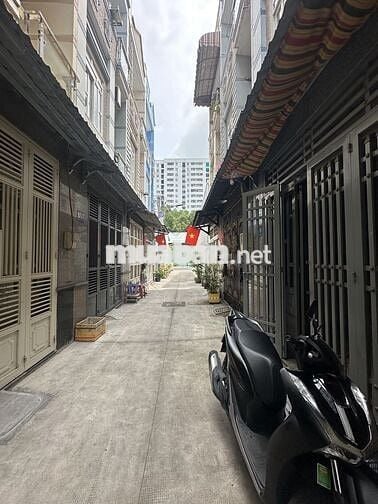 NHÀ 3 TẦNG, 4PN, CÁCH 2 CĂN RA MT ĐƯỜNG, CAO RÁO KHÔNG NGẬP NƯỚC