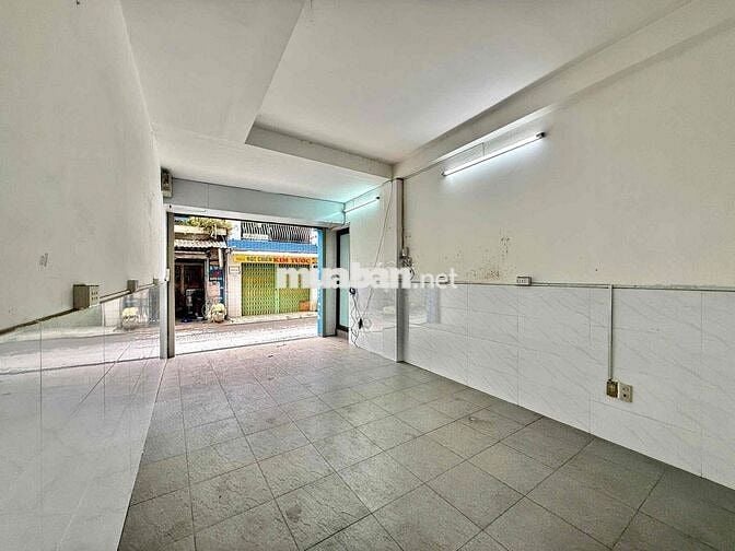 Cho Thuê MB 30m2 Kinh Doanh Tự Do HXH Ngay CV Lê Thị Riêng Q10 QTB