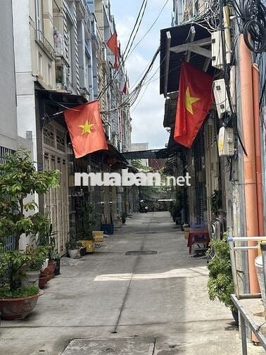 NHÀ 3 TẦNG, 4PN, CÁCH 2 CĂN RA MT ĐƯỜNG, CAO RÁO KHÔNG NGẬP NƯỚC