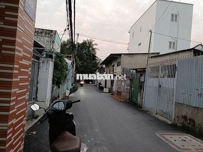 NHÀ 2PN SÂN ĐẬU OTO, ĐƯỜNG SỐ 9, KẾ BÊN VẠN PHÚC CITY, HIỆP BÌNH PHƯỚC