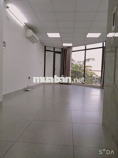 Cơ hội 27,3 tỷ có nhà mặt phố PhạmVăn Đồng thang máy 46m2x6Tkinh doanh