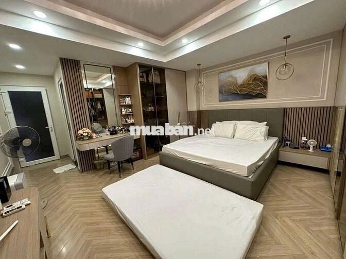 Cần cho thuê Biệt Thự MT 39B Đường số 23 P.10 Q.6.