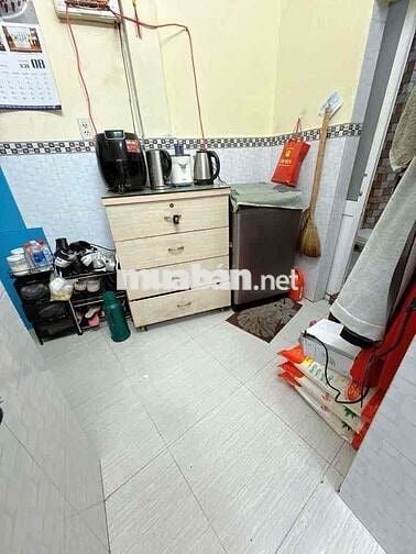 997 Trần Xuân Soạn , trệt lầu, 2PN, 2WC,