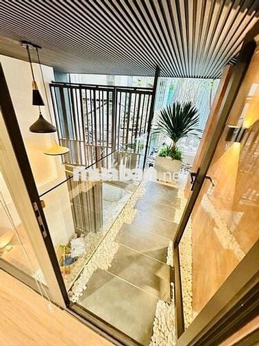 13TỶ8 NHÀ ĐẸP 6 TẦNG THANG MÁY, NGAY GẦN TRƯỜNG CHINH, BÁCH KINH XÂY