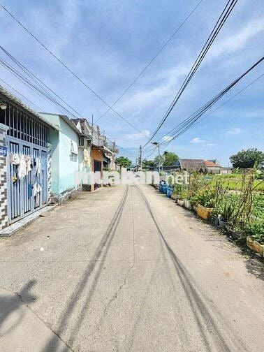 Cần vốn kinh doanh bán gấp lô đất gần Bùi Thị Xuân, P.Tân Bình,Dĩ An