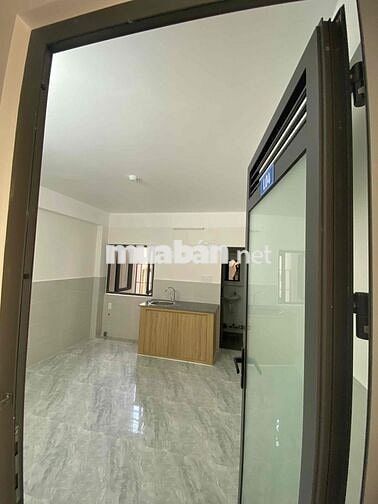 Phòng 3tr7 có máy lạnh, sân phơi, an ninh Bùi Đình Tuý