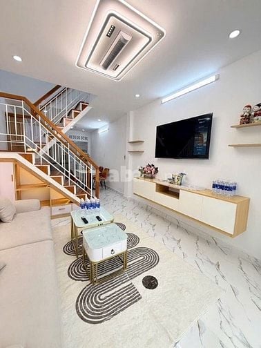 BÁN NHÀ ĐẸP P15, TÂN BÌNH. SÁT ĐƯỜNG OTO TO, GẦN PHẠM VĂN BẠCH