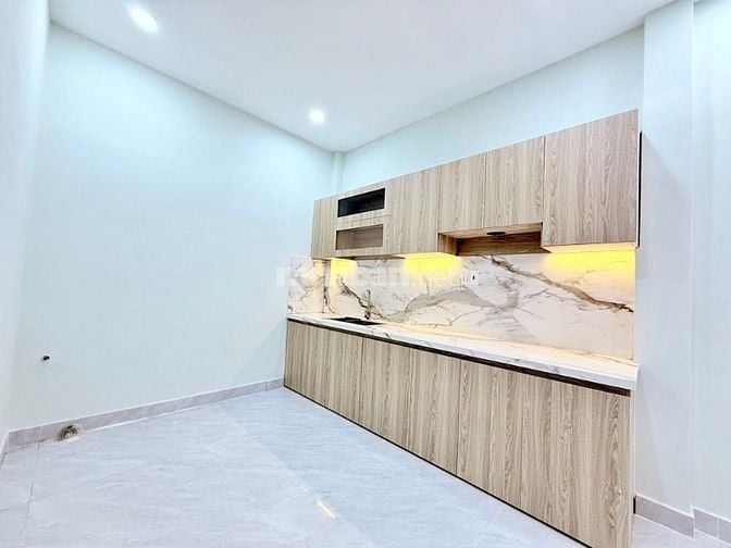 BÁN NHÀ ĐẸP P15, TÂN BÌNH. SÁT ĐƯỜNG OTO TO, GẦN PHẠM VĂN BẠCH