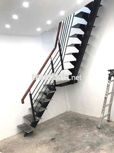 CHO THUÊ NHÀ TRỆT,LẦU SUỐT ĐƯỜNG TRẦN QUANG DIỆU,QUẬN 3