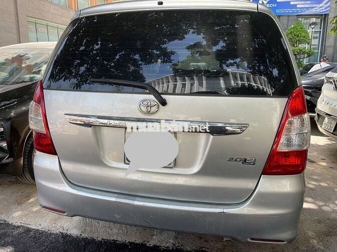Toyota Innova 2012 Số sàn Bạc