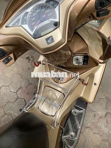 Honda Air Blade 125 Vàng đồng 28130 km