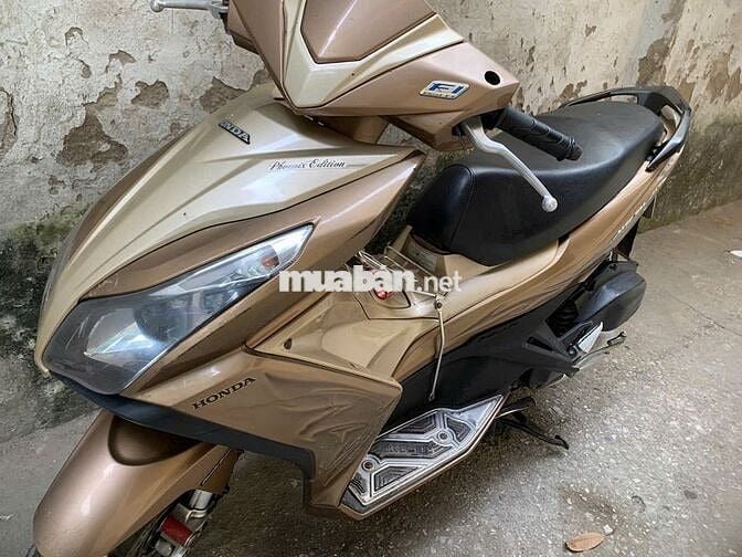 Honda Air Blade 125 Vàng đồng 28130 km
