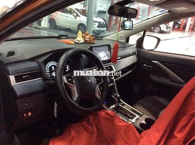 Mitsubishi Xpander Cross 2023 - 18000 km