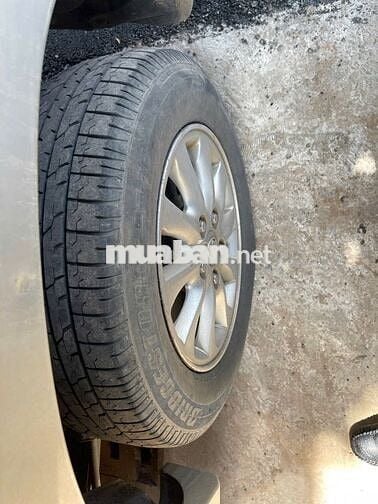 Toyota Innova 2012 Số sàn Bạc