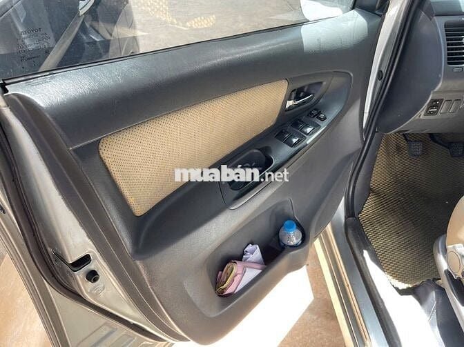 Toyota Innova 2012 Số sàn Bạc