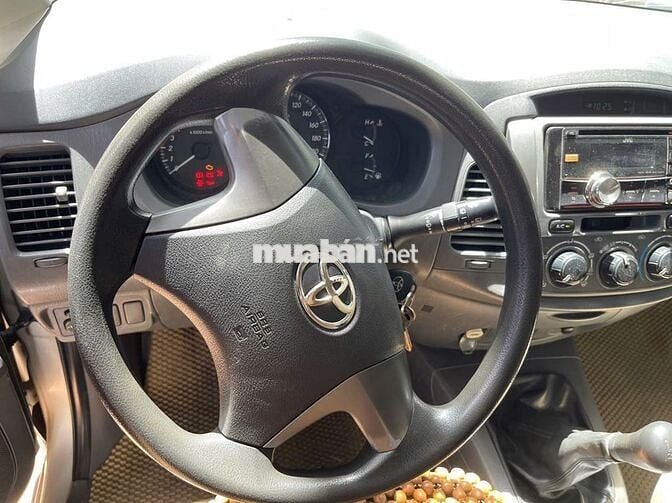 Toyota Innova 2012 Số sàn Bạc