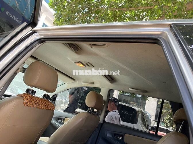 Toyota Innova 2012 Số sàn Bạc