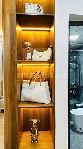 Bán Toà 8 Tầng Thang Máy Vip Plo Nguyên Hồng Dt88m MT8,8m đg hè oto .