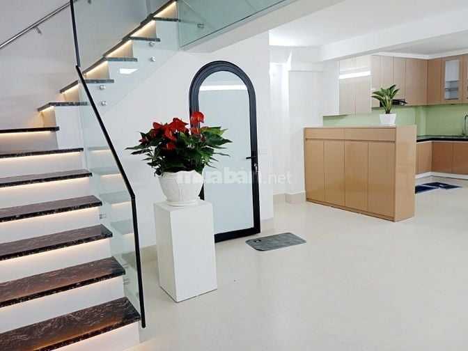 Nhà Đẹp Giang Văn Minh, Ba Đình 40/45m, 5 tầng, mt 5,2m, giá 12.55 tỷ