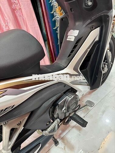 xe đẹp máy êm mưa ban tai nha