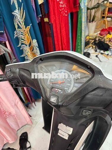 xe đẹp máy êm mưa ban tai nha