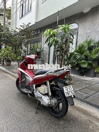 Honda Air Blade 110 Fi tiết kiệm xe zin mới