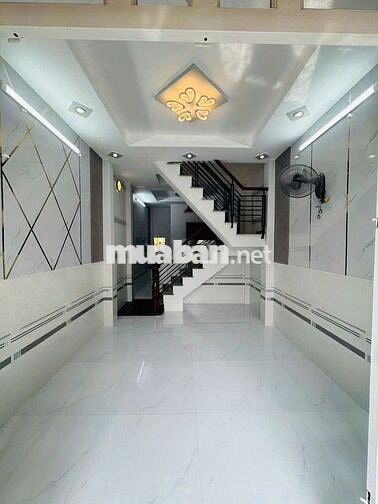 Nhà riêng hẻm xe hơi đg HT13, 1 xẹt sau chợ Hiệp Thành 37m2, 2ty195