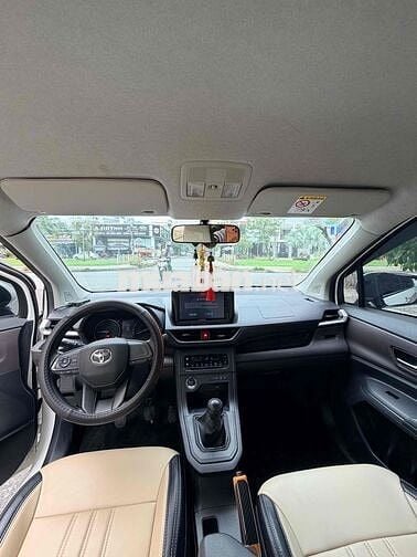 Toyota Avanza Premio 2024 MT - 52000 km