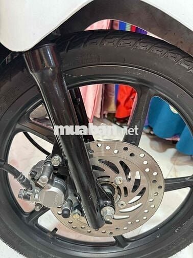 xe đẹp máy êm mưa ban tai nha