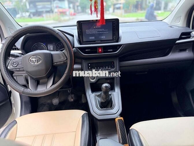 Toyota Avanza Premio 2024 MT - 52000 km