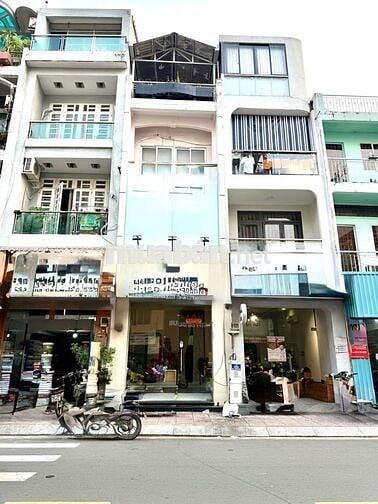 Cho thuê nhà mặt tiền Huỳnh Văn Bánh, Phú Nhuận DT: 5x14-Ngã tư LVS