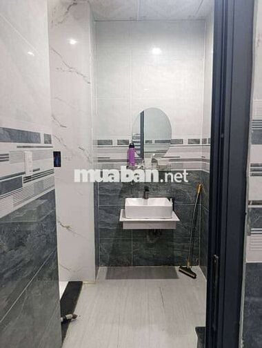 Cho thuê nhà 2 lầu 3PN full nội thất 10tr phường Uyên Hưng Tân Uyên