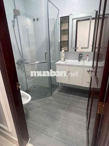 CHO THUÊ NHÀ MẶT TIỀN ĐƯỜNG HOA LAN,PHÚ NHUẬN(HẦM,LỬNG,3LẦU,7PN,8WC