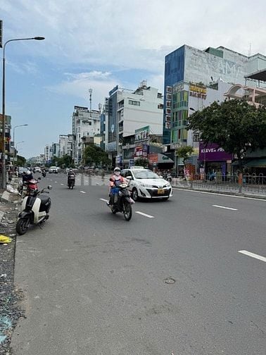 Tin HOT 35 tỷ sở hữu nhà Góc 2 Mặt tiền ngay Chợ Tân Định DT 4,2 x 20m