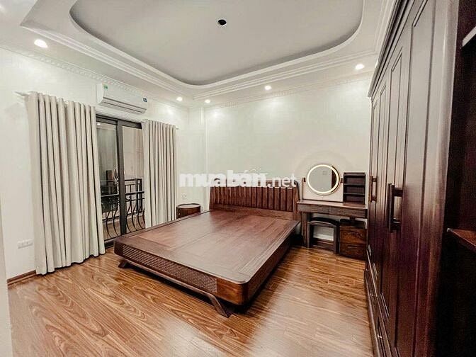 CHO THUÊ NHÀ ĐỘI CẤN 30M 4 TẦNG 3 NGỦ 7.5TR