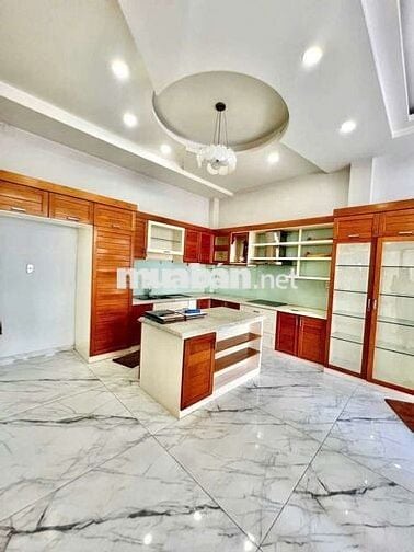 Cho thuê biệt thự 10 x 20 có 5pn 5wc sân thượng