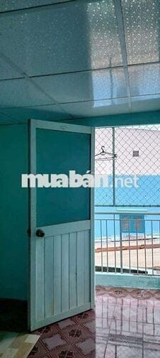 Cho thuê nhà nguyên căn lê văn lương 2 phòng ngủ 2wc có ban công