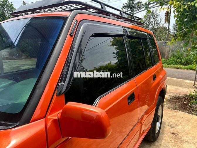 Suzuki Vitara JLX màu Cam