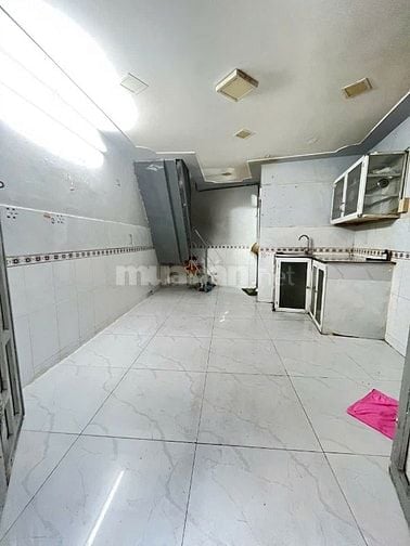 Nhà 1trệt, 1lầu, sát MT Tám Danh, P4,Q8. Ngang 2,9m/NH3,62m x Dài 5,5m