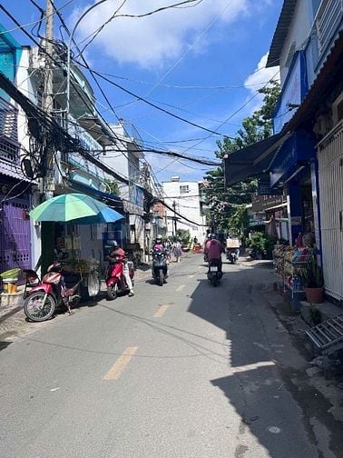 Nhà 1trệt, 1lầu, sát MT Tám Danh, P4,Q8. Ngang 2,9m/NH3,62m x Dài 5,5m